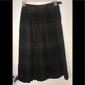 Vintage Cricketeer wool skirt. Size 8 GUC possibly vintage?